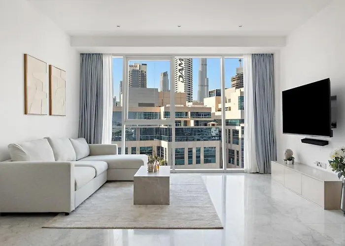 Stunning 1Bdr-4Gst Luxury With Burj Khalifa View